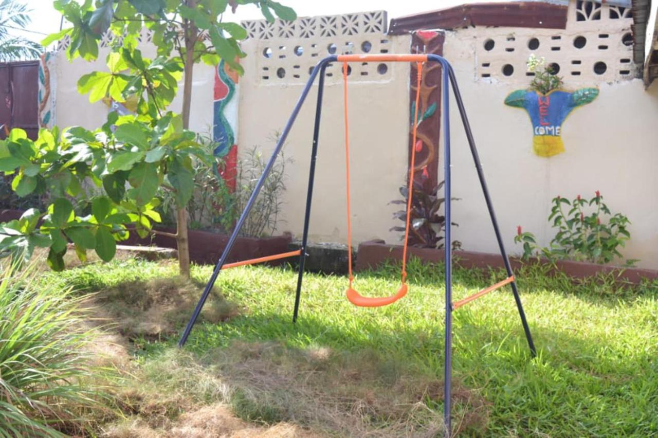 Fully Aircondition 3Bed Villa- A C- Wifi- Hotwater フリータウン エクステリア 写真